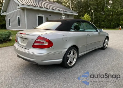 2004 Mercedes-Benz Clk 500 z USA, uszkodzony, nr VIN WDBTK75G14T023926
